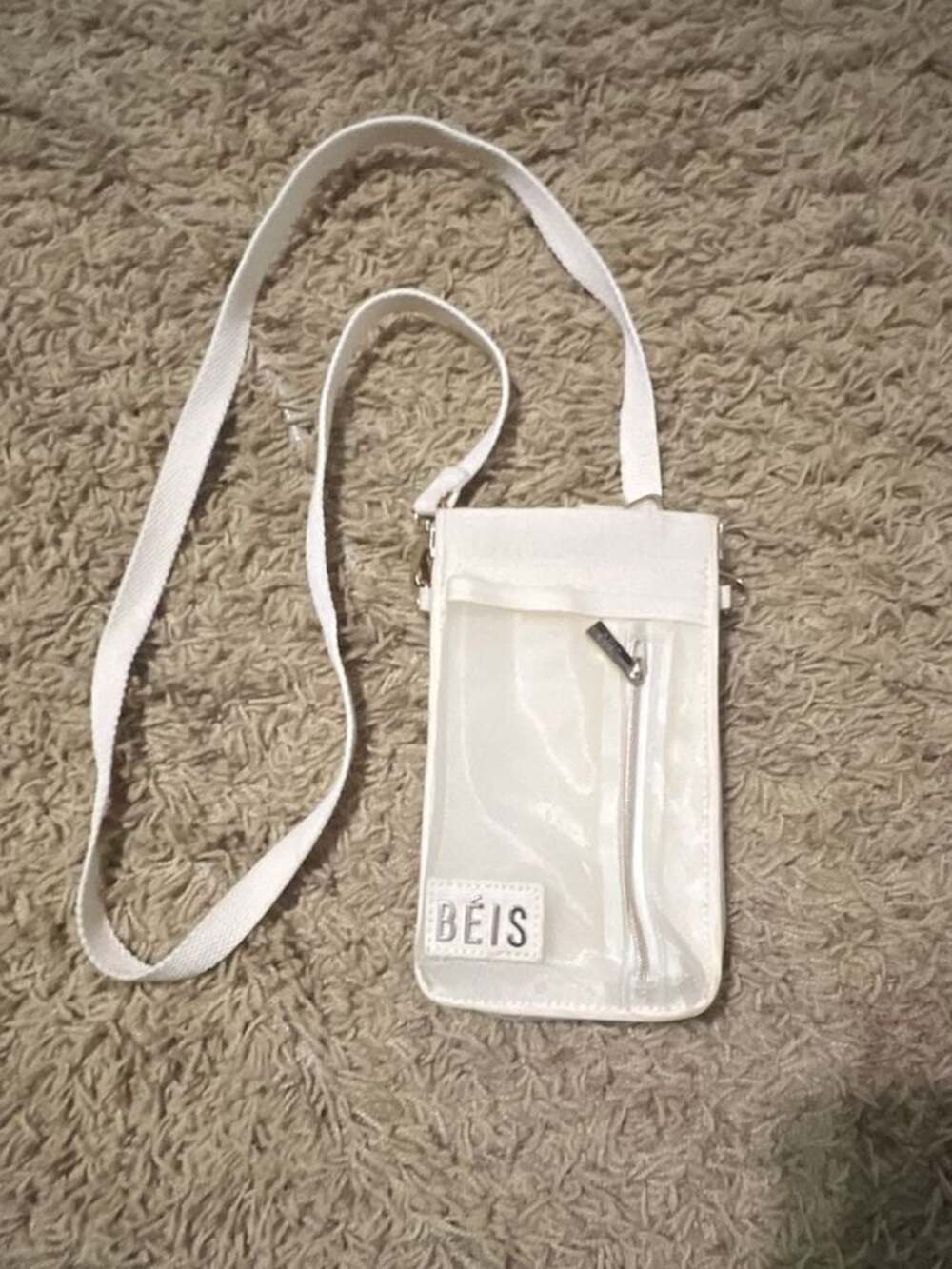 BEIS The Smartphone Crossbody Bag with Card Sleeve in Beige
